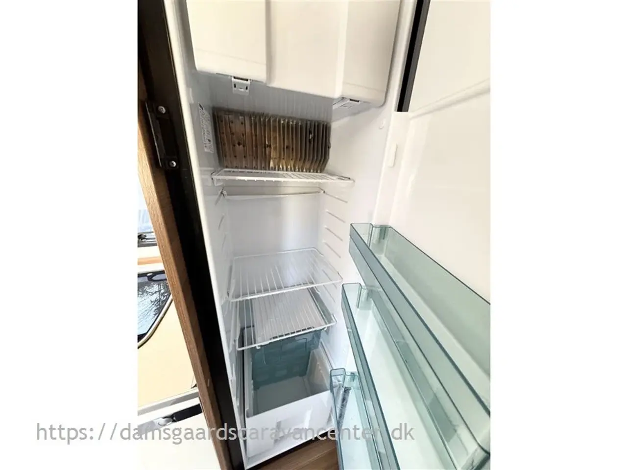 Billede 11 - 2017 - Dethleffs Nomad 470 FR Franskseng-Gulvtemperering-Aircondition-Mover-Telt