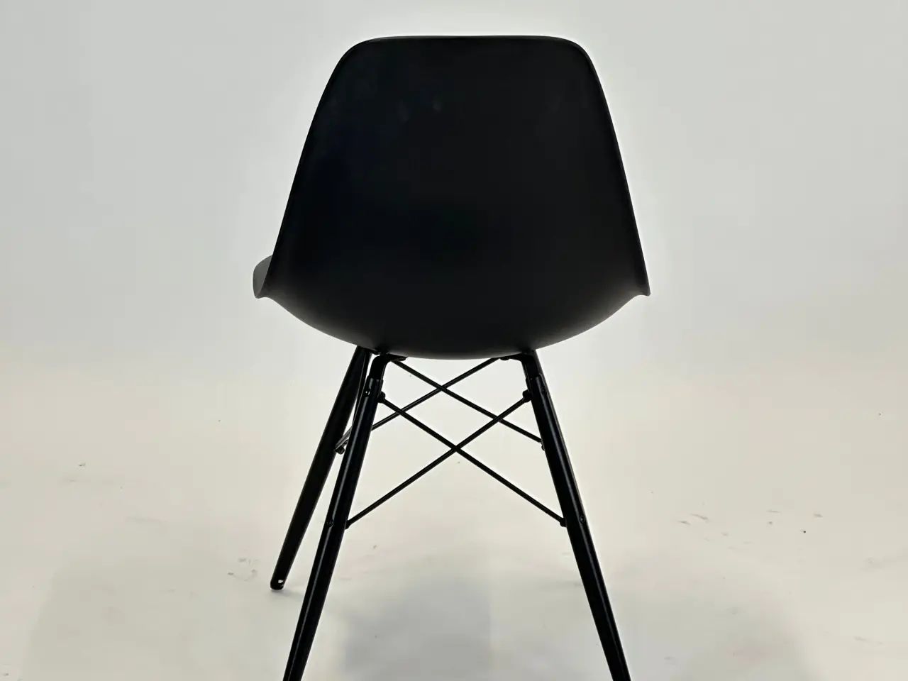 Billede 5 - Vitra Eames Plastic Side Chair DSW Stol – Sort