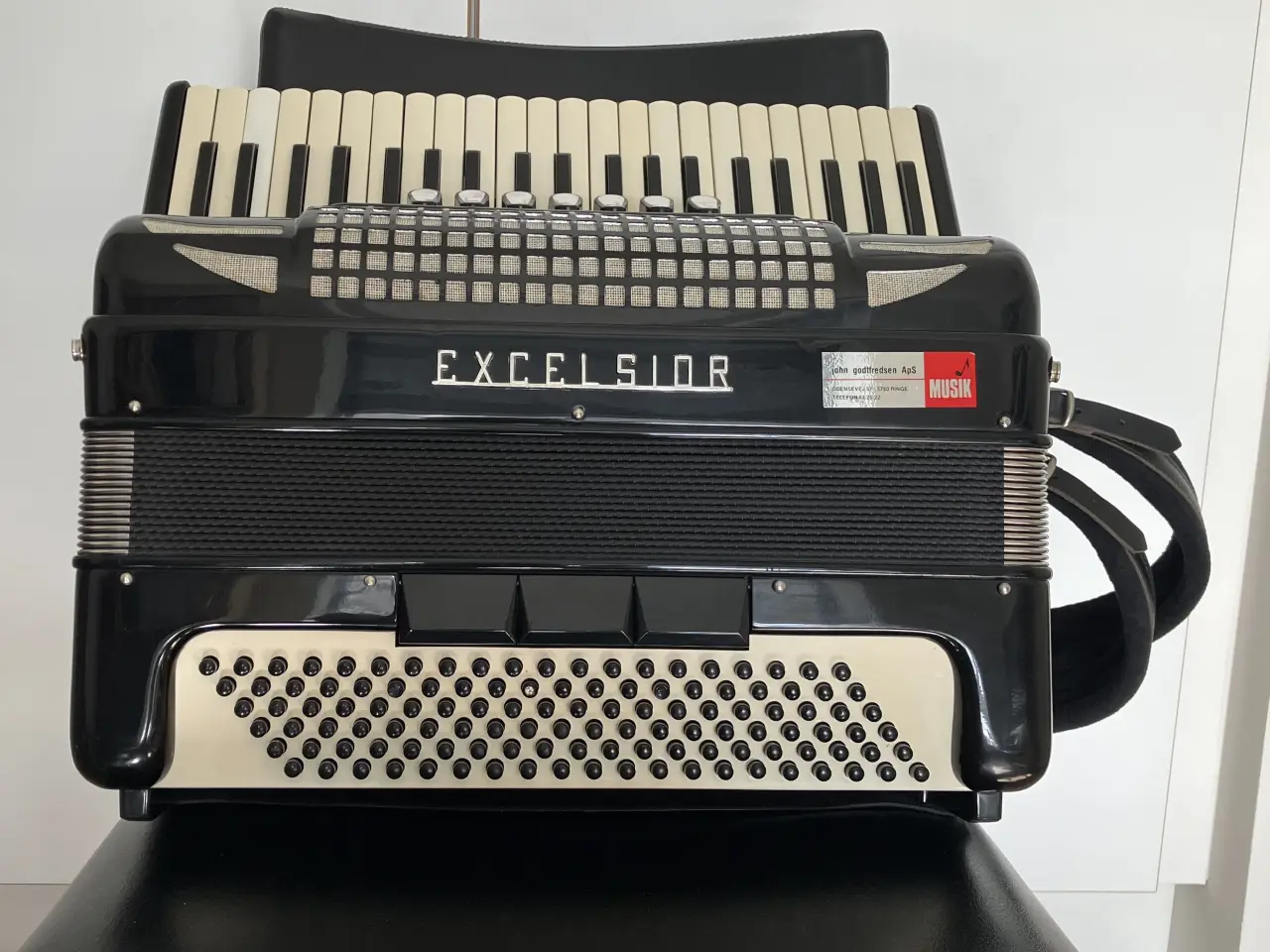 Billede 1 - Excelsior pianoharmonika model 308 - sort