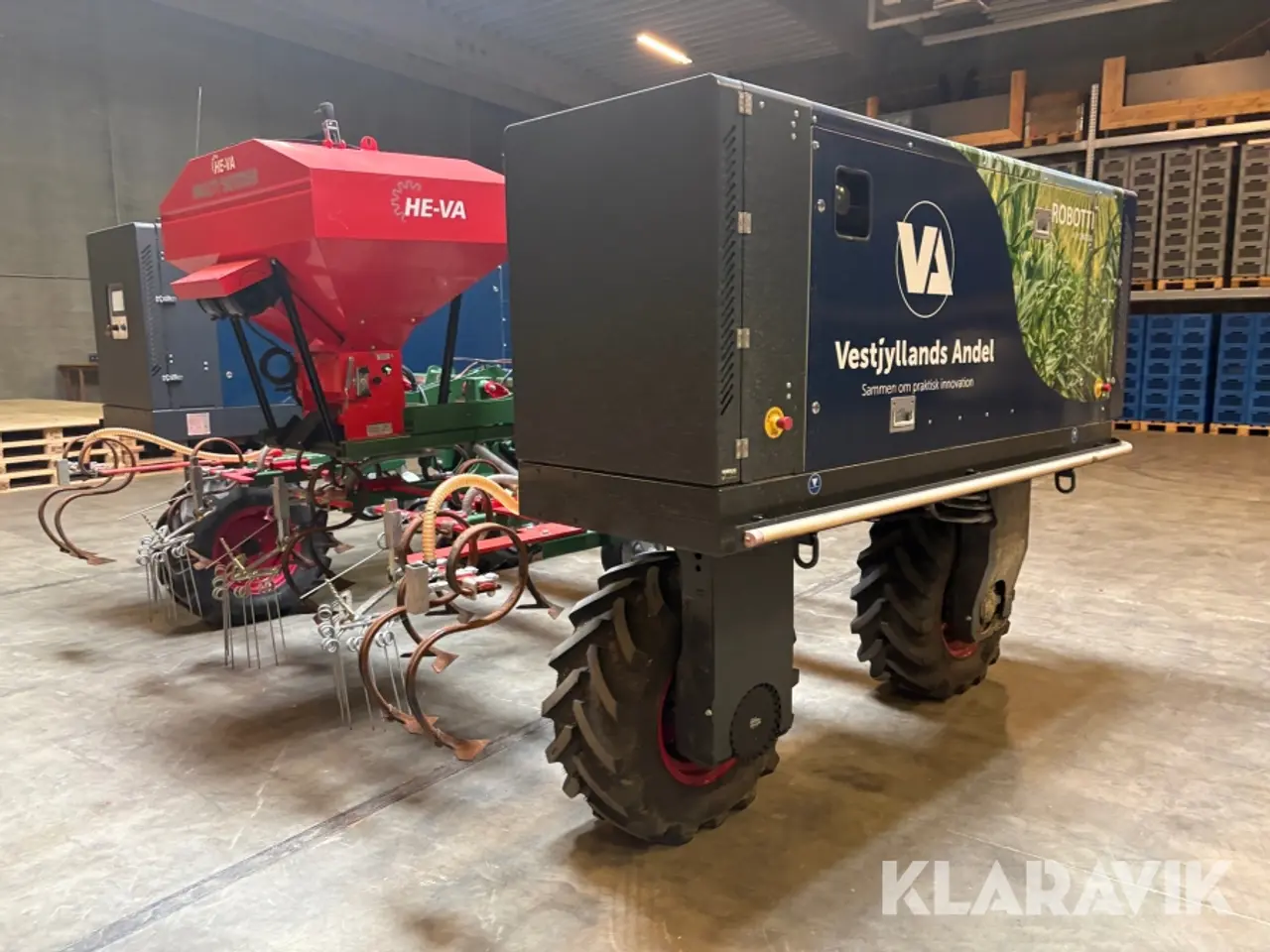 Billede 5 - Traktor Agrointelli Robotti LR med redskaber