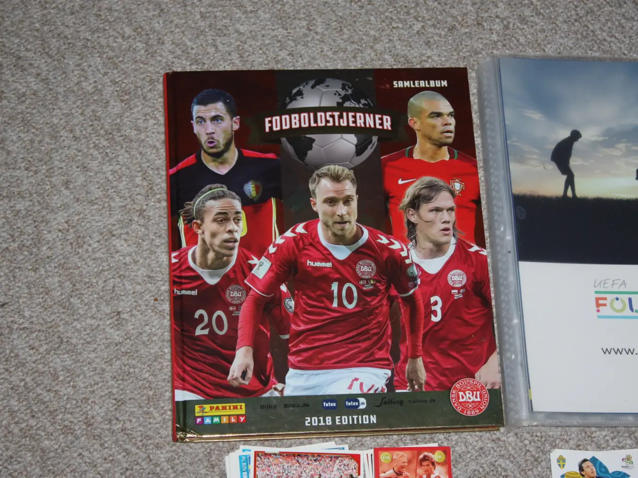 Billede 2 - Fodboldstjerner samlealbum 2018 edition DBU
