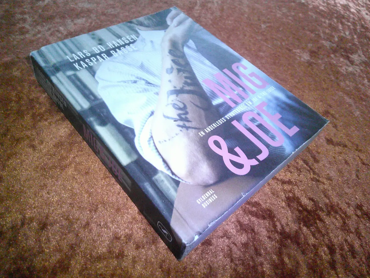 Billede 1 - Mig & Joe, Lars Bo Hansen, Kaspar Basse,