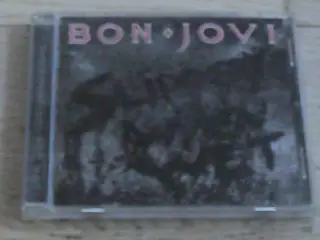 BON JOVI - SLIPPERY WHEN WET