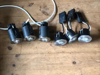 Spots 220 volt