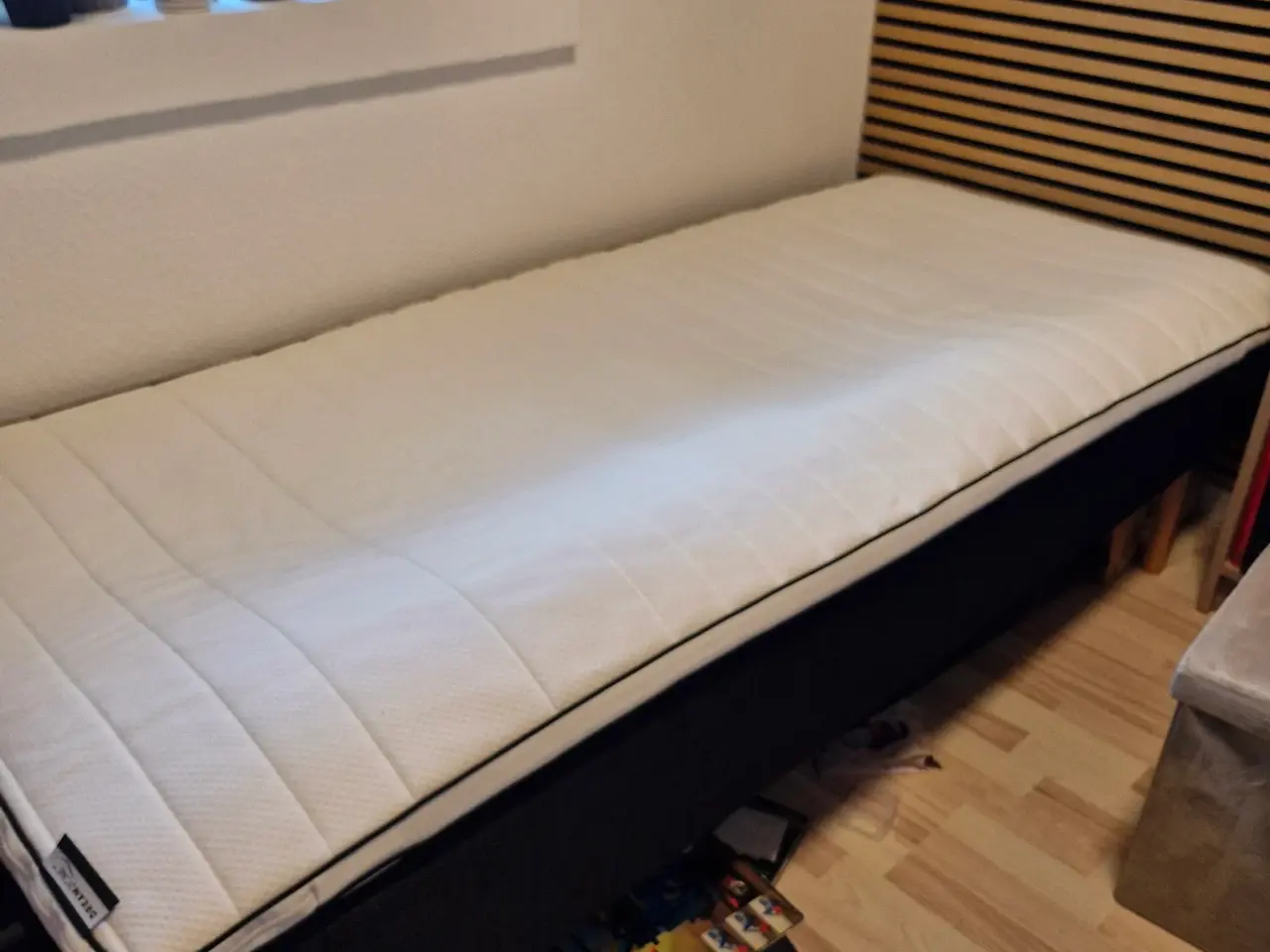 Billede 2 - Seng til salg
