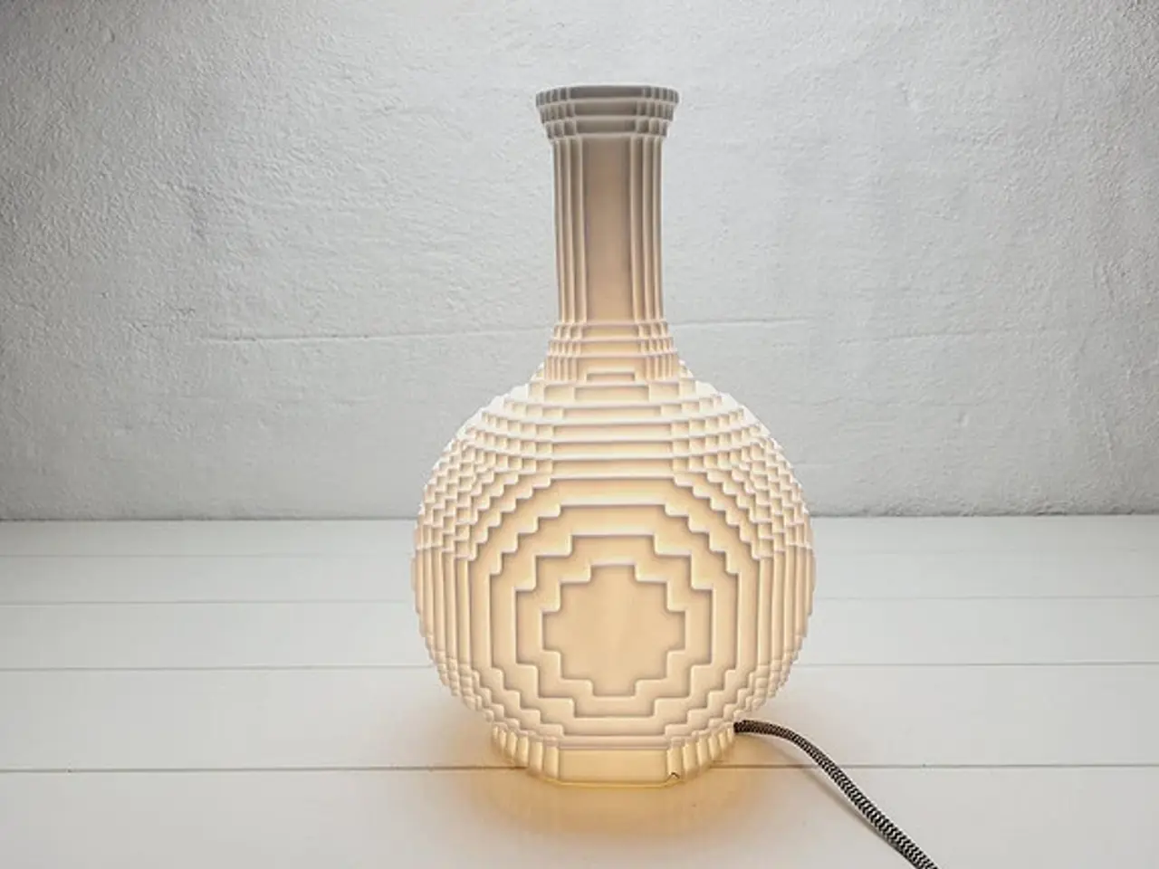 Billede 4 - Bordlampe i pixel med smukt lys