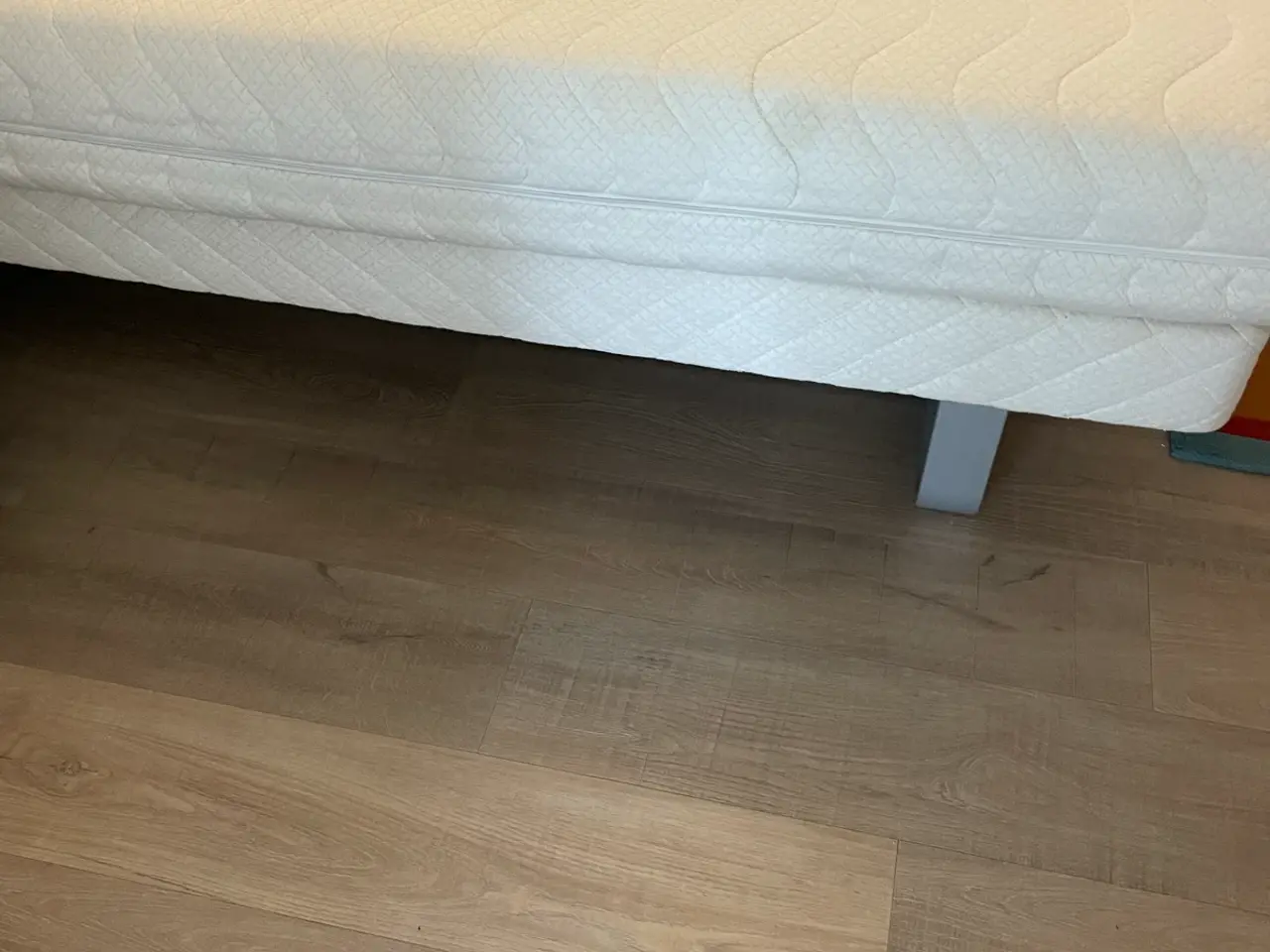 Billede 1 - Elevationsseng 180x200
