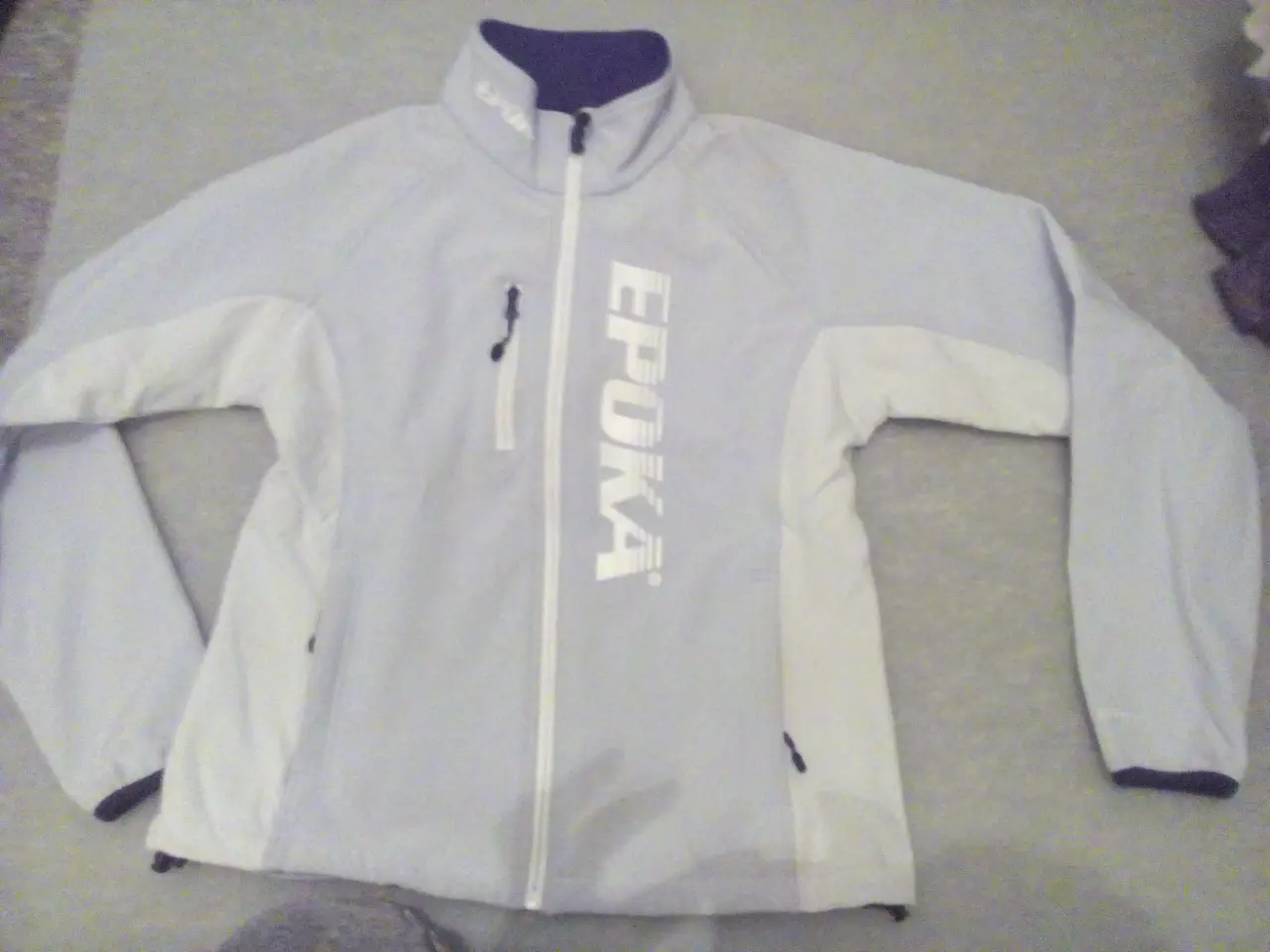 Billede 1 - Softshell jakke Str. L (lille i str.)