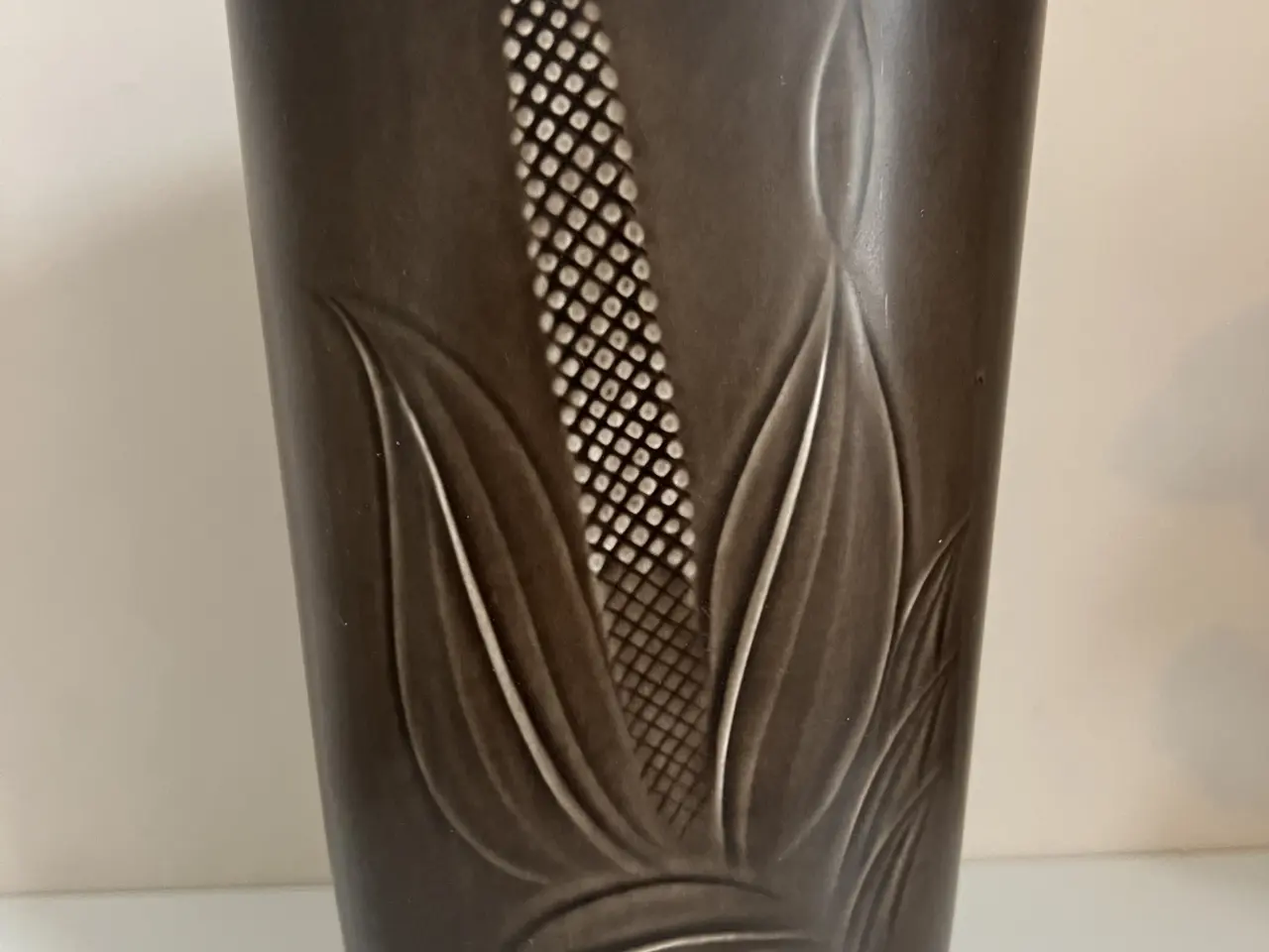 Billede 2 - Aluminia vase designet af Niels Thorsson