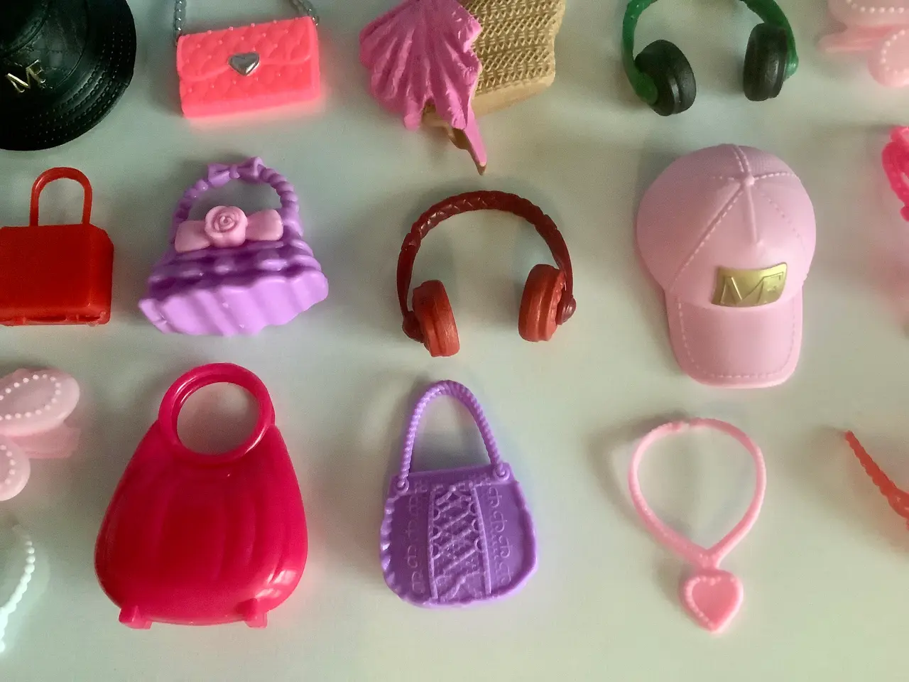 Billede 3 - Barbie tasker,hovedtelefoner m.m.