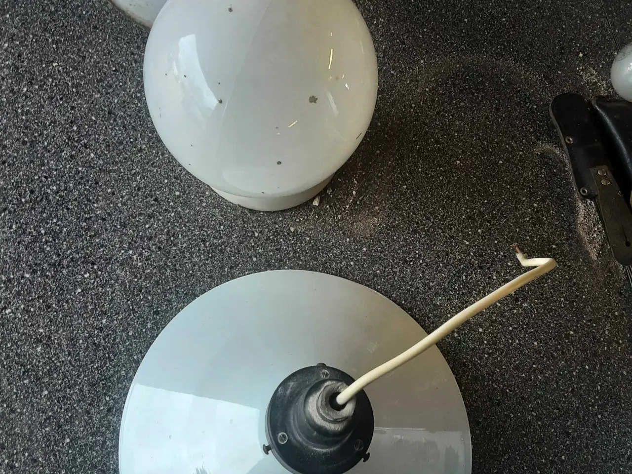 Billede 1 - Tre lampe sælges to i glas en i metal