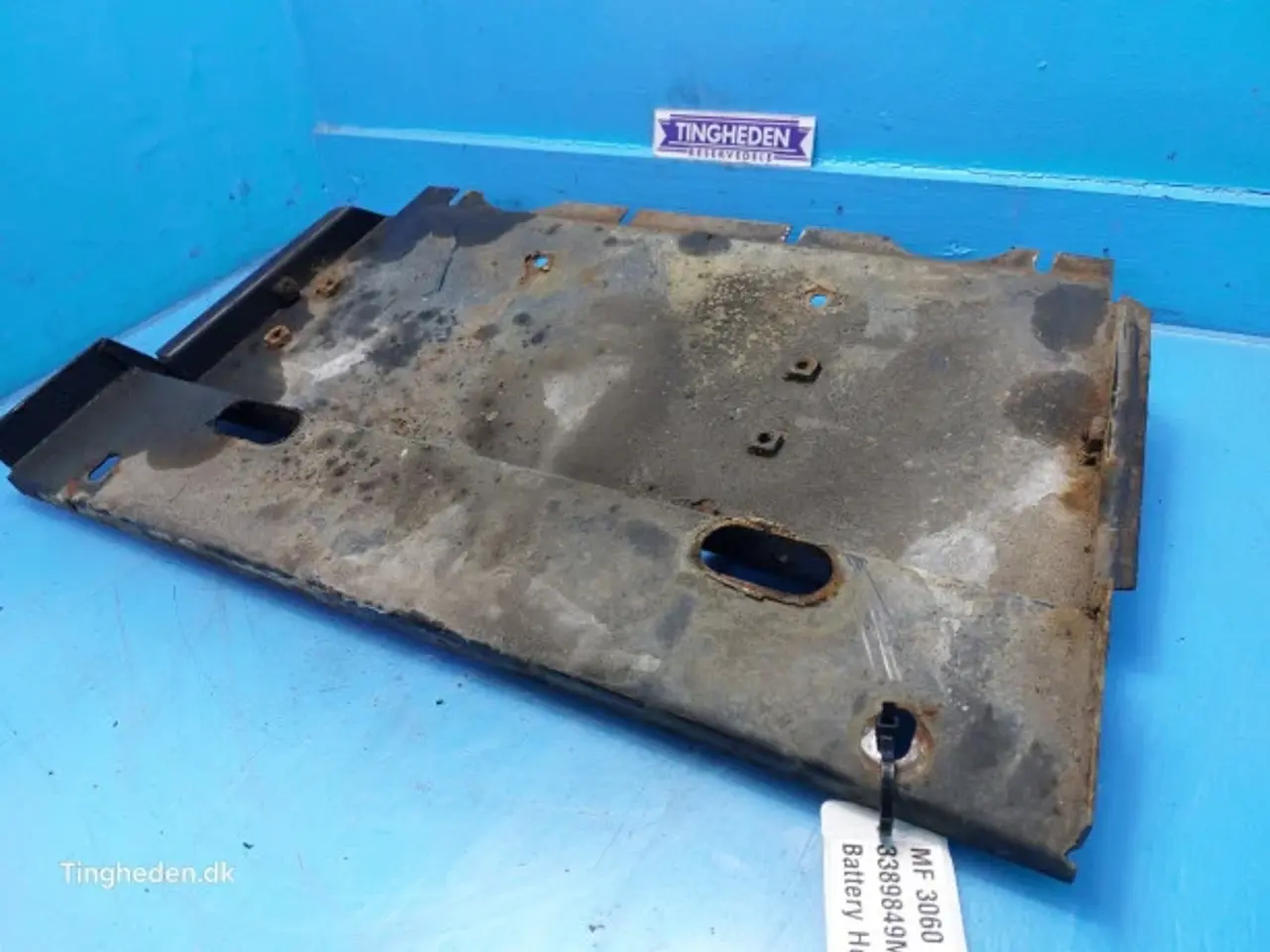 Billede 4 - Massey Ferguson 3060 Batteryholder 3389849M96