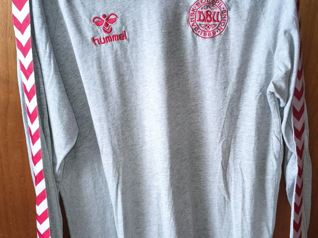 Billede 2 - RETRO DANMARK HUMMEL TRØJE, STR. XL I FLOT STAND