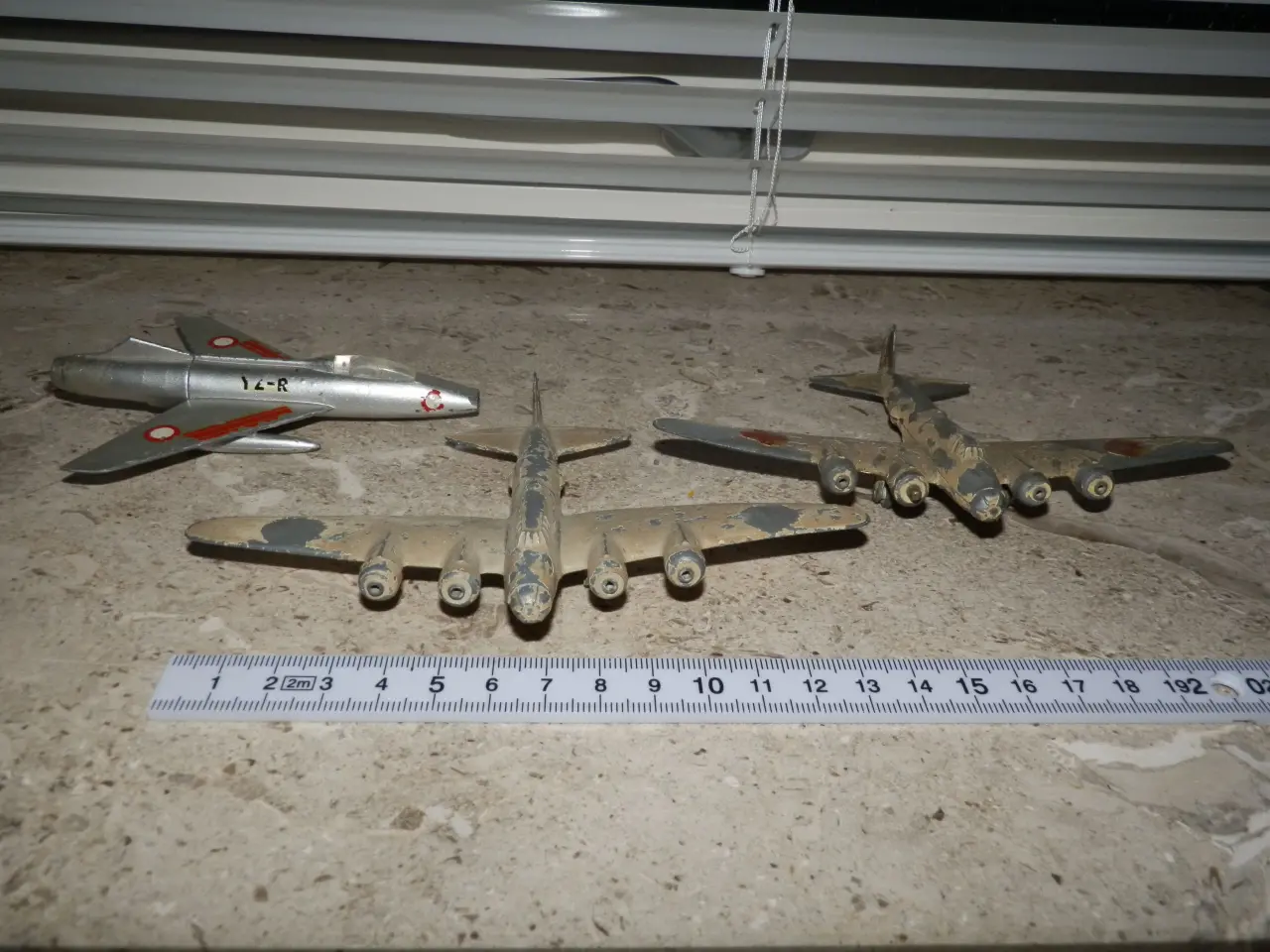 Billede 4 - Tre Tekno Danmark fly, B17 og Subre Sabre F100