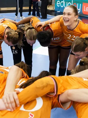 Køb eksklusivt spillerudstyr fra Odense Håndbold og støt fremtidens spillere