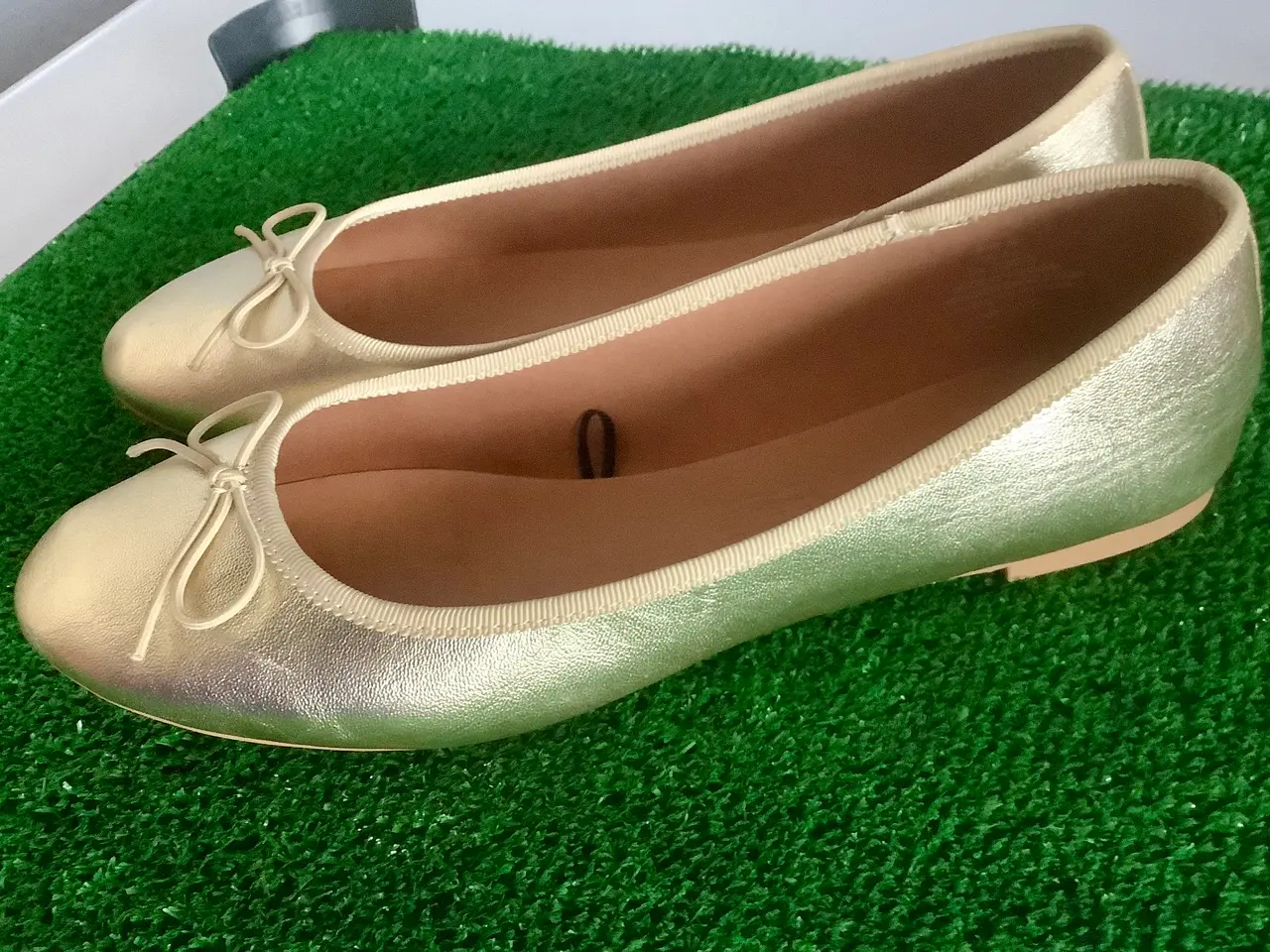 Billede 1 - Guld ballerina fra H&M.
