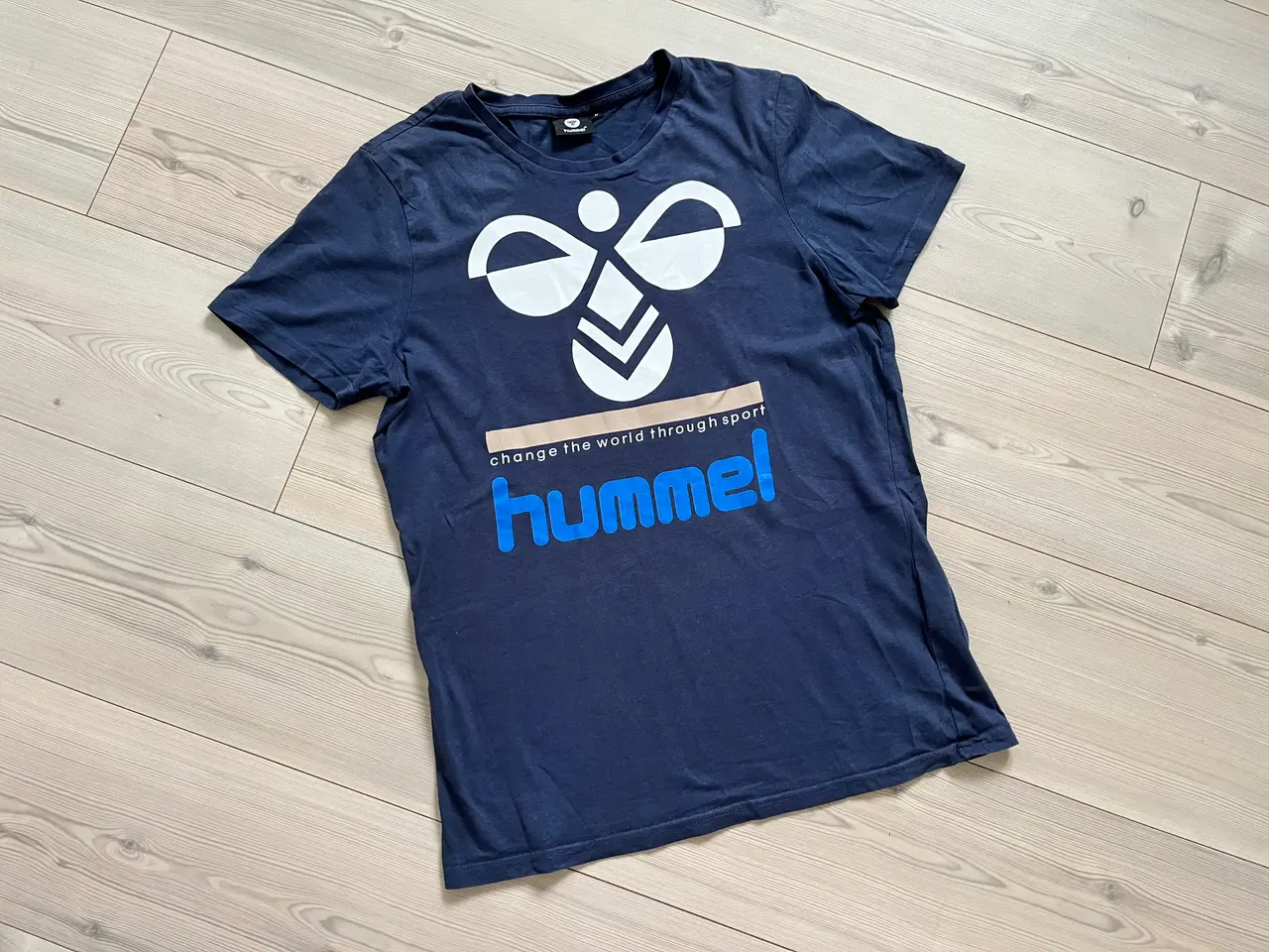 Billede 3 - T-shirt, Bluse, Hummel Str M