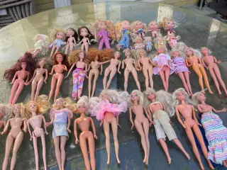 Bratz og Barbie dukker