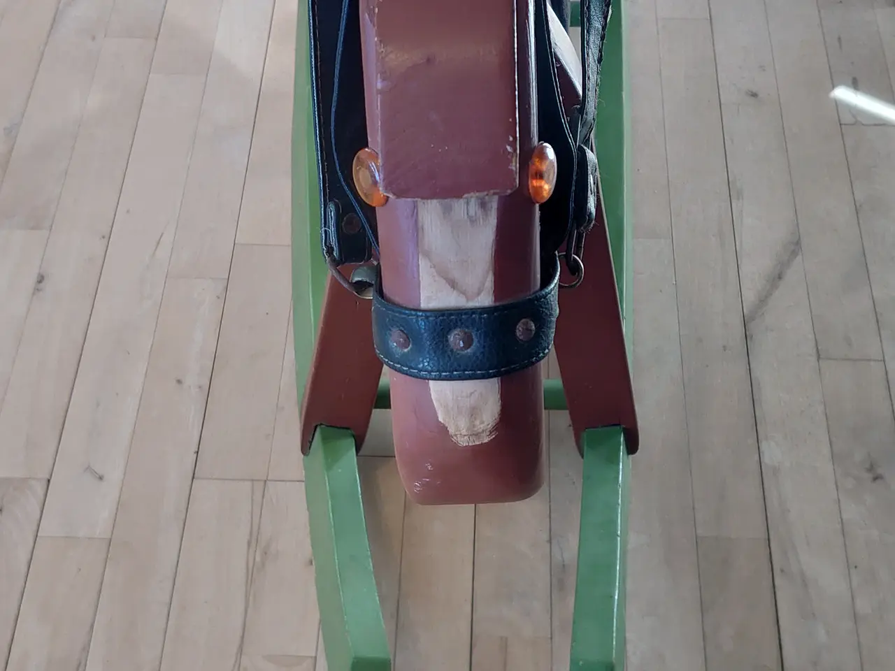 Billede 7 - Træ gyngehest med læder grime. 1940-50. L.95cm.