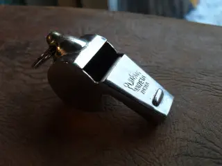 stor kraftig trille fløjte i metal