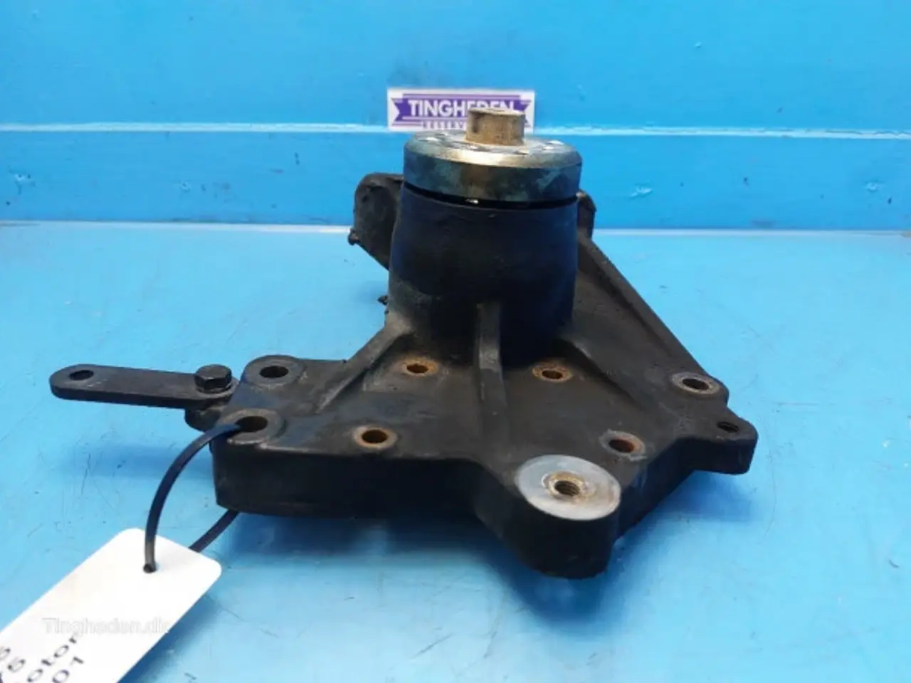 Billede 8 - Iveco F4DFE414Z Beslag Motor 5802200601