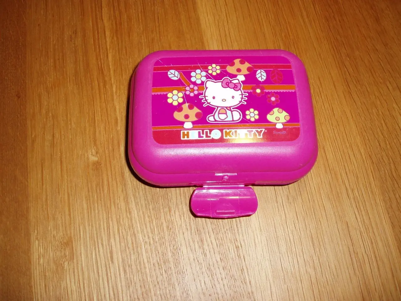 Billede 1 - Tupperware madkasse med Hello Kitty