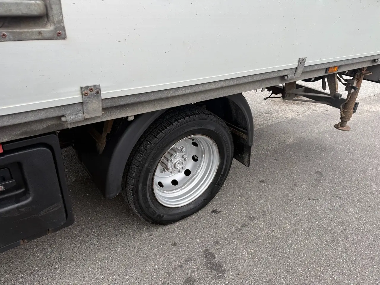 Billede 14 - Nissan Cabstar 2,5 D 35.14 S.Kab m/lad Comfort 3400