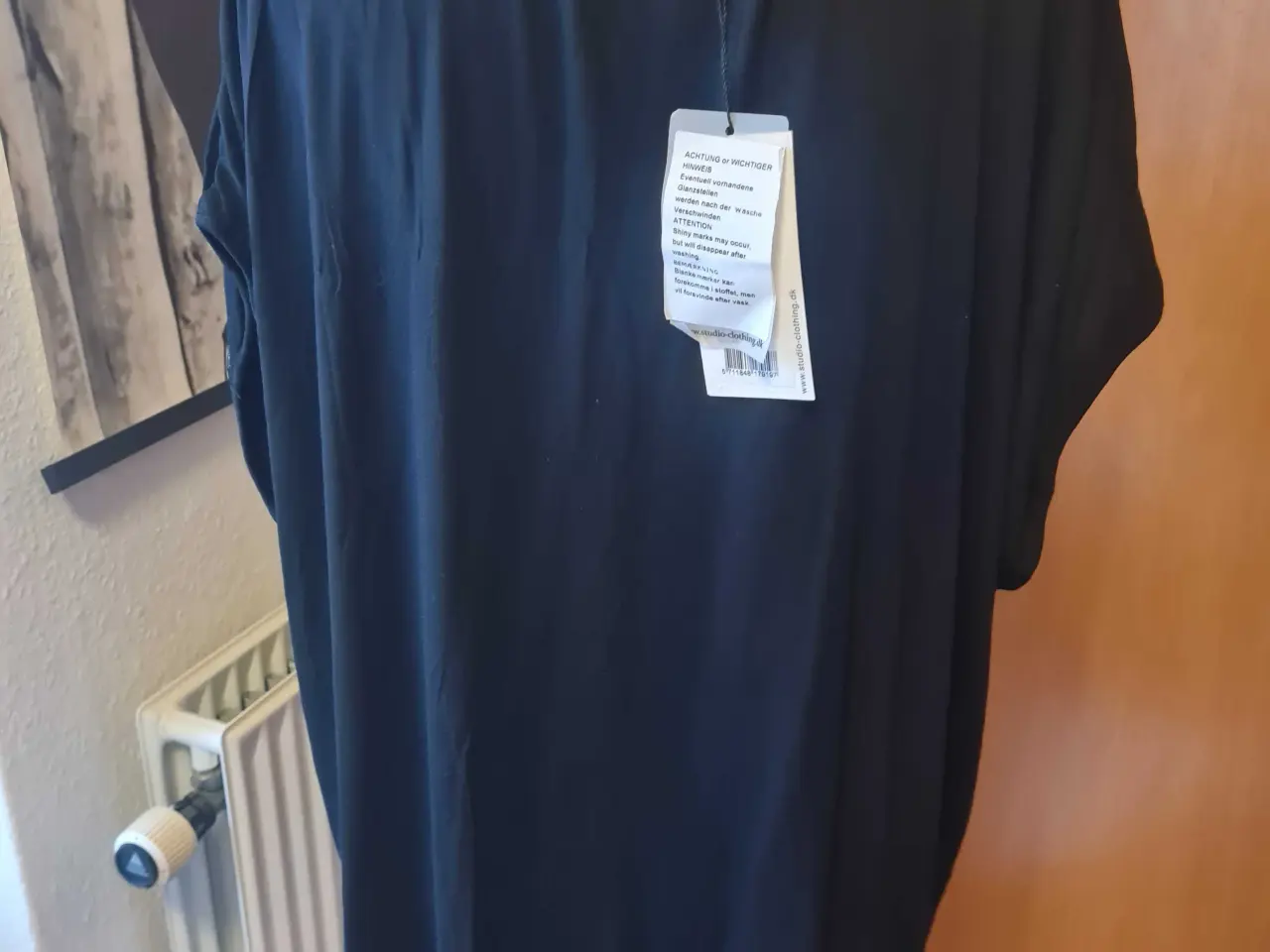 Billede 3 - Ny Studio top/ T-shirt str 48