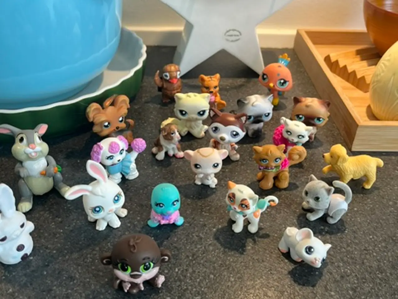 Billede 12 - 20 figurer - 10 m/magnet, flest Littlest Pet Shop