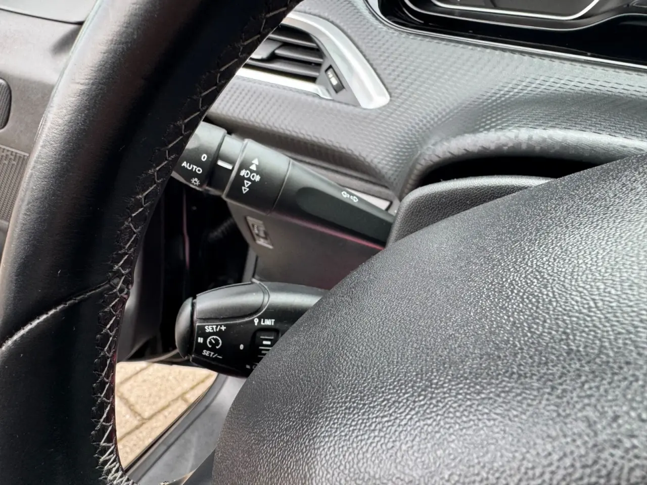 Billede 15 - Peugeot 208 1,2 PureTech 82 Allure Sky