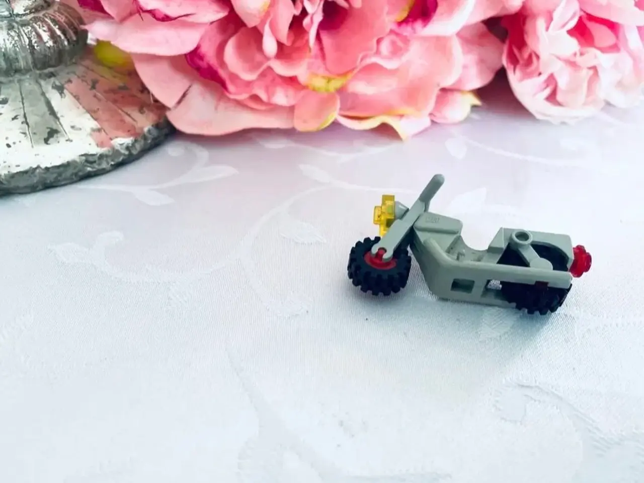 Billede 4 - Lego motorcykel grå vintage