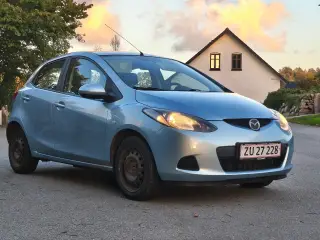 Ny synet Mazda 2 sælges skal væk i weekenden 
