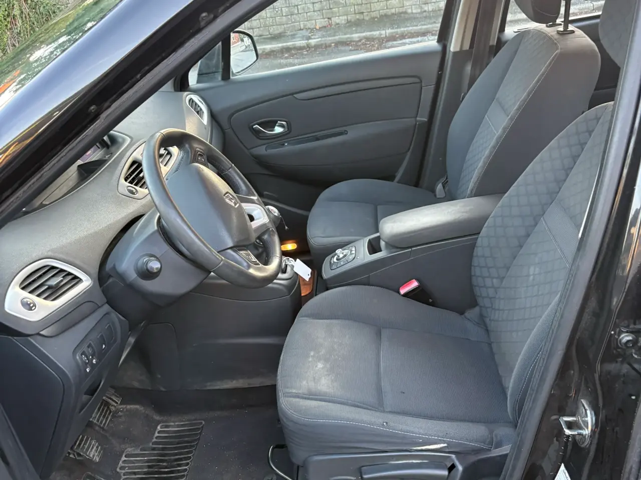 Billede 7 - 🚗 Renault Scénic 1.9 dCi – 130 HK – Årgang 2010 f