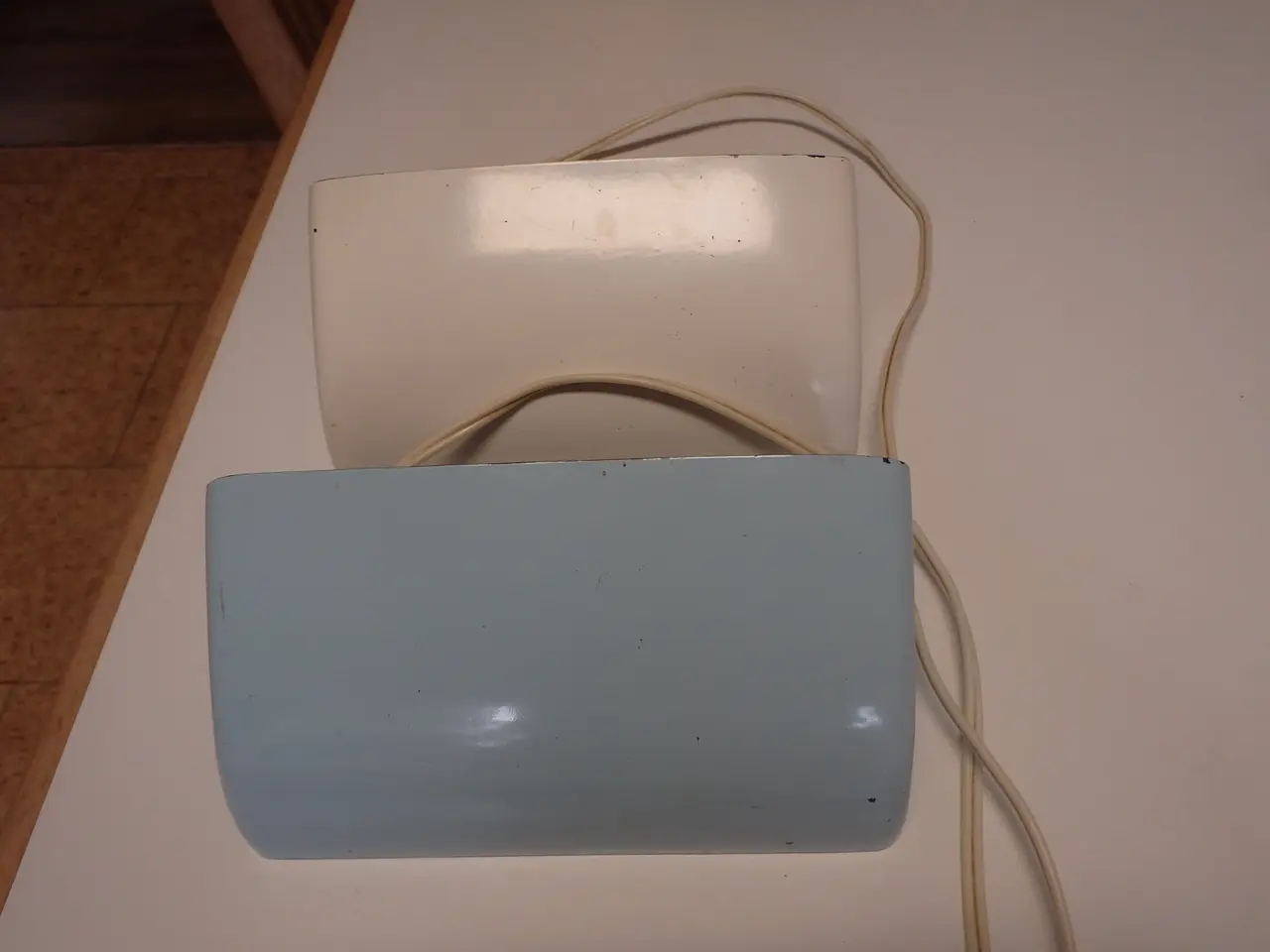 Billede 2 - 2 stk. Retro væg eller sengelampe i pvc eller ABS-