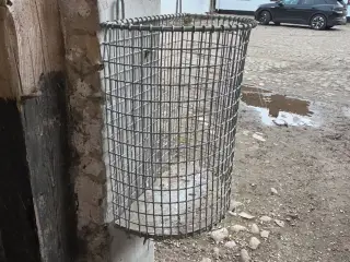 Tråd skraldespande til ophæng på væg eller lign.