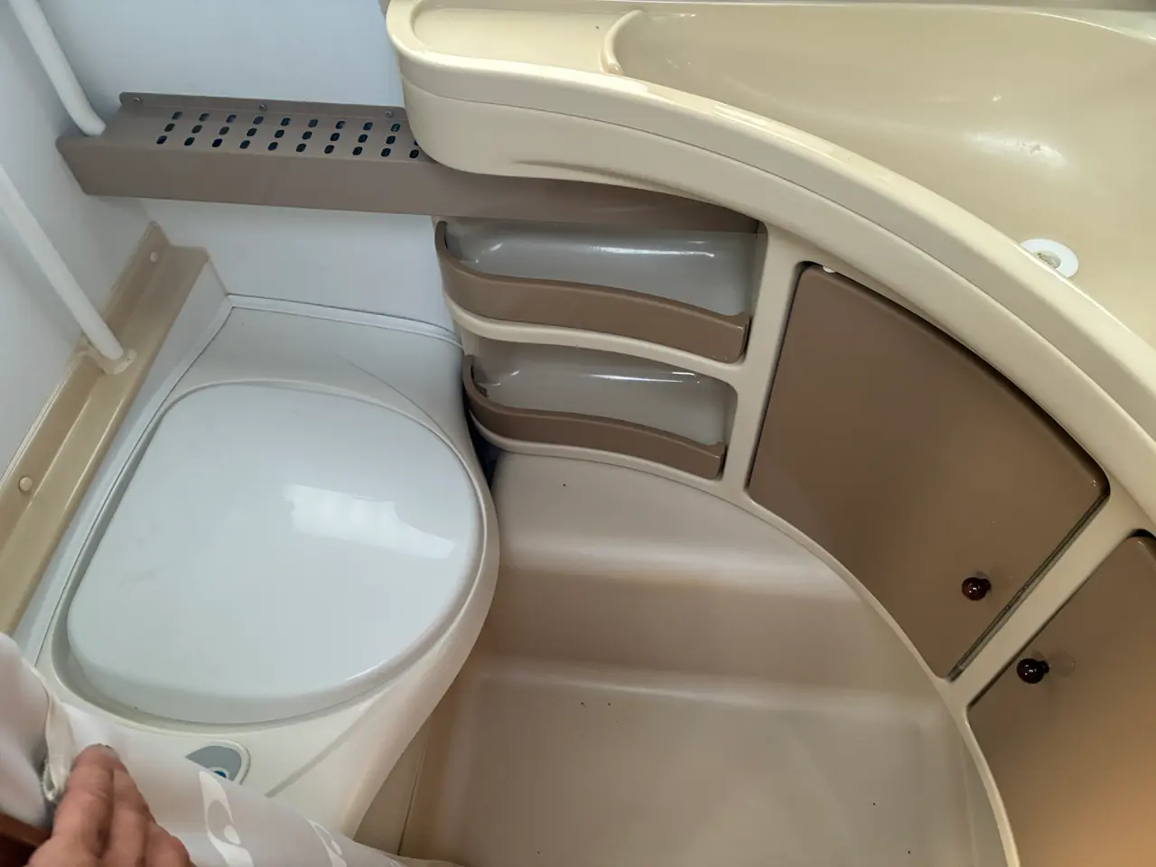 Billede 9 - Adria Adora 472 LU Aldecentralvarme.