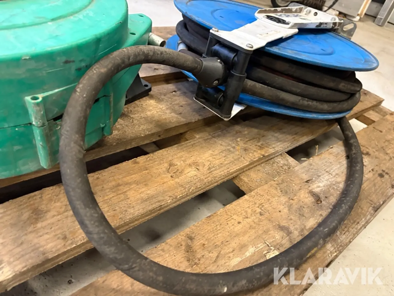 Billede 6 - Slangeopruller - cirka 14 meter slange - en til højtryk og en til vand