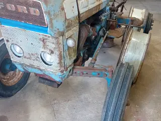 Ford 3000 Dele