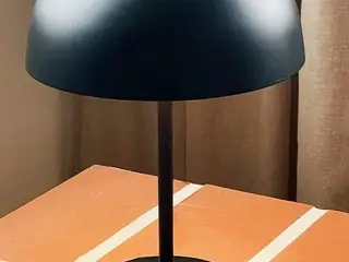 Bordlampe genopladelig sort