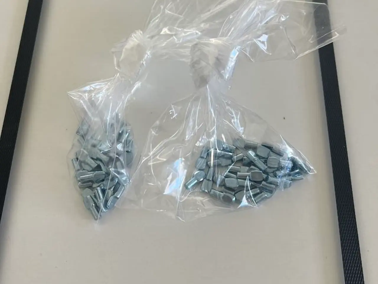 Billede 4 - 10 stk. Hylder med EKSTRA KRAFTIG hvid melamin overflade og med 0,6 mm ABS FORKANT.