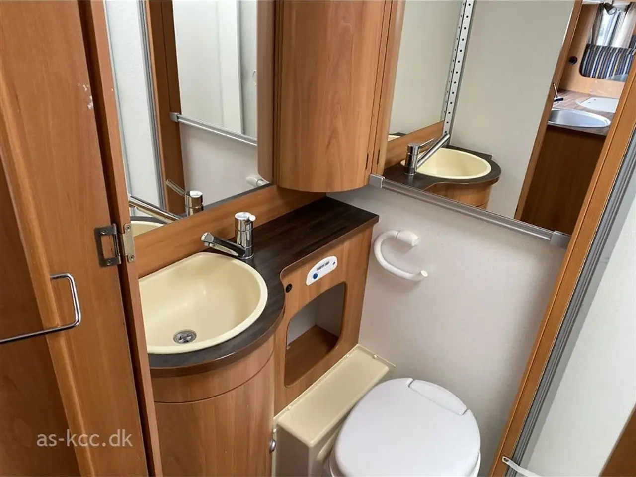 Billede 16 - 2008 - Hymer Camp   Hymer autocamper med 6 selepladser.