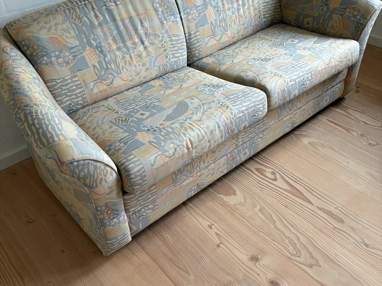 Billede 1 - Sovesofa brd. 2 m sovedel 1,35 længde 1,80