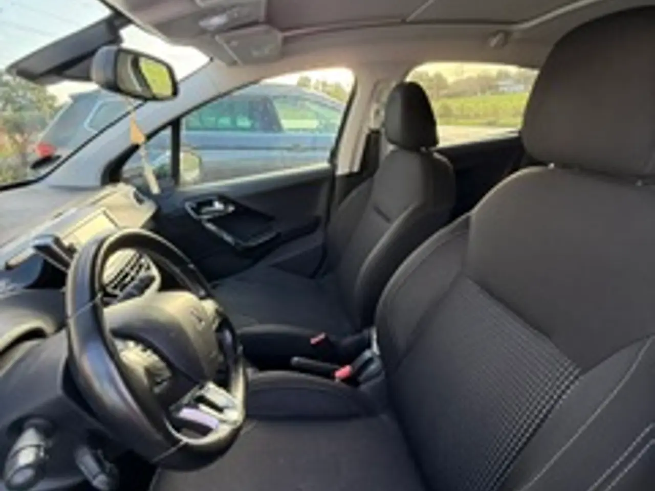 Billede 4 - Meget velholdt Peugeot 208