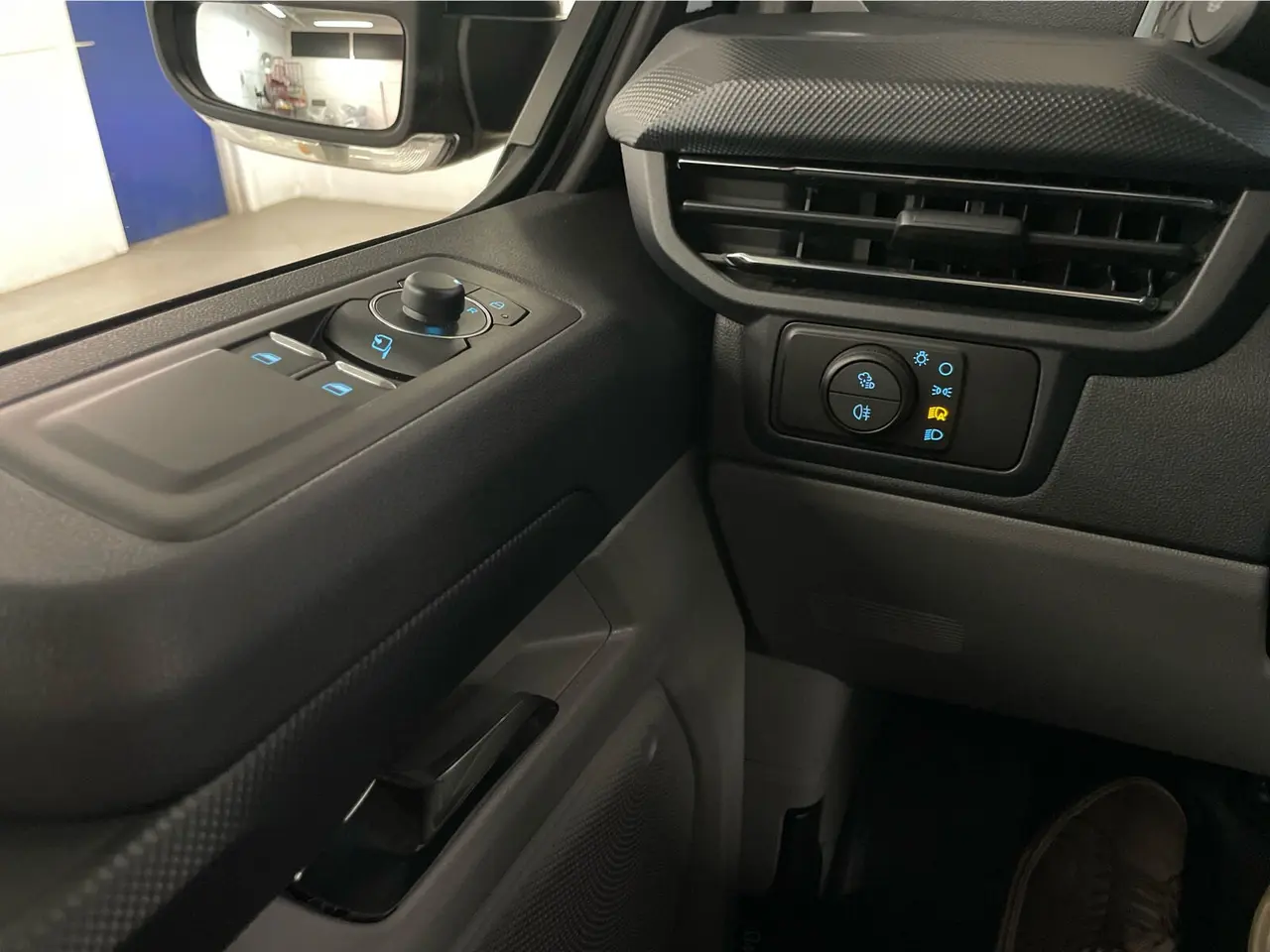 Billede 16 - Ford E-Transit Custom 340 L2 71 Limited