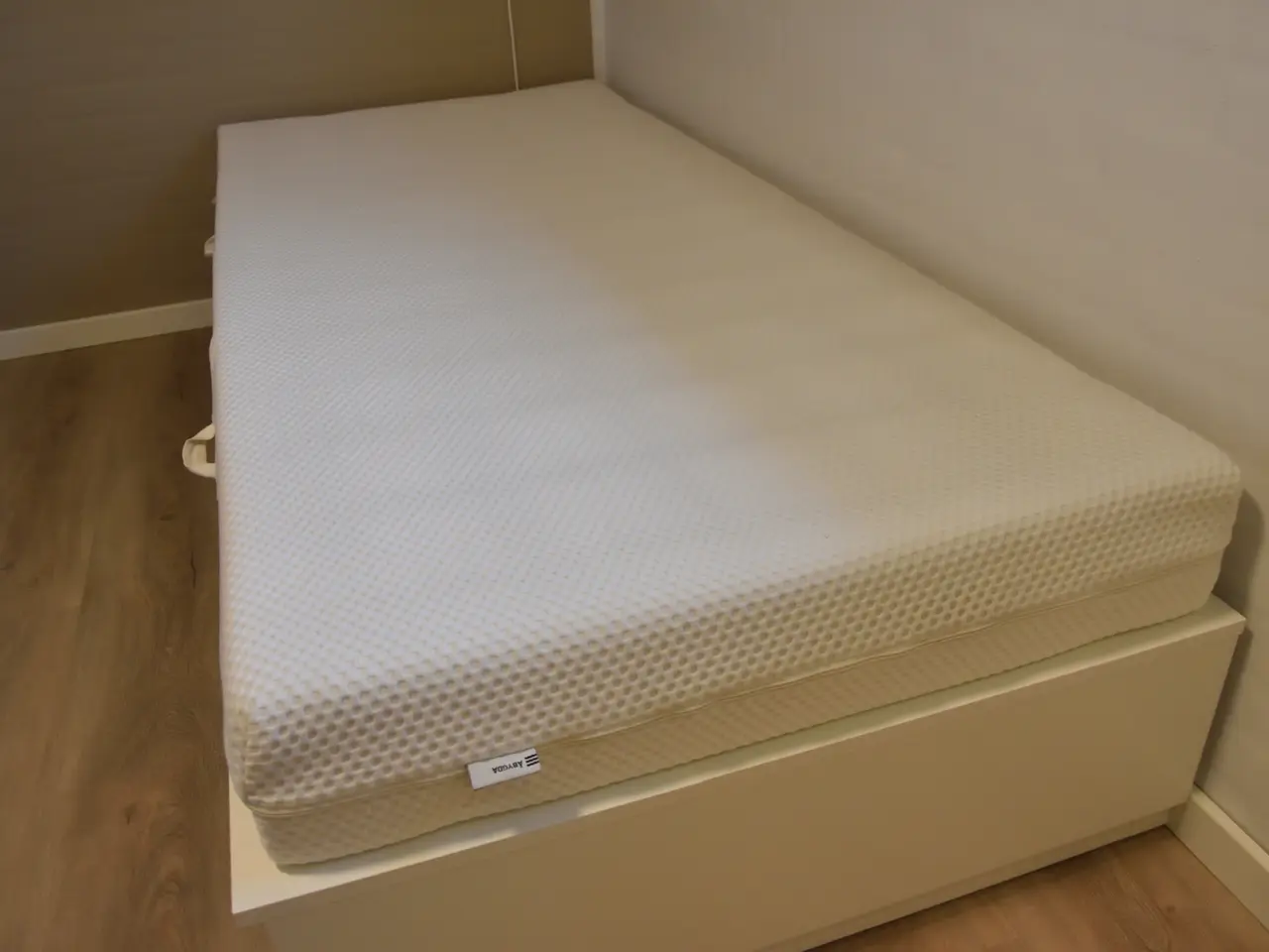 Billede 6 - IKEA Nordli, hvid seng med opbevaringsskuffer, sen