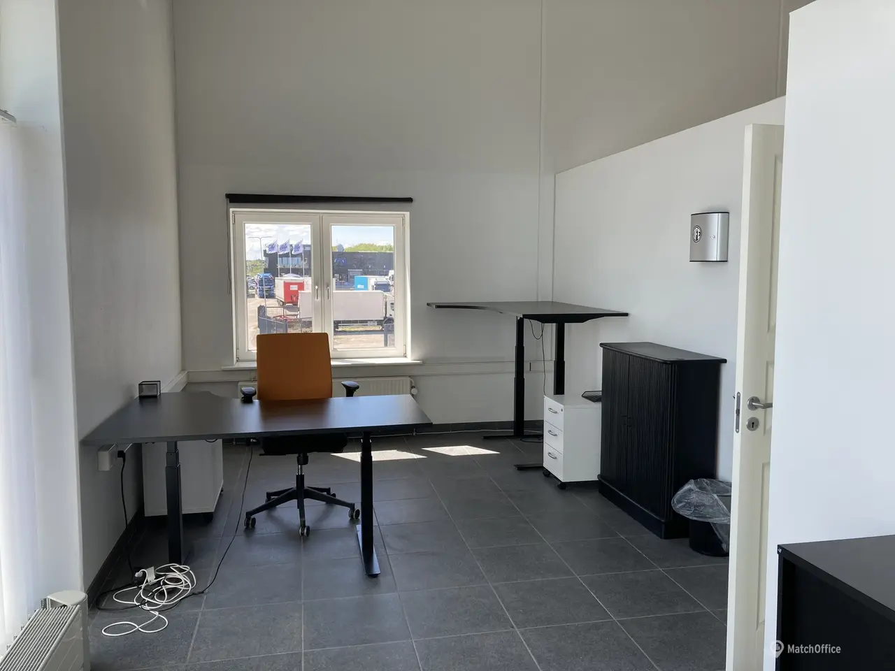 Billede 6 - Kontor - salgslokaler - showroom med facade mod motorvejen