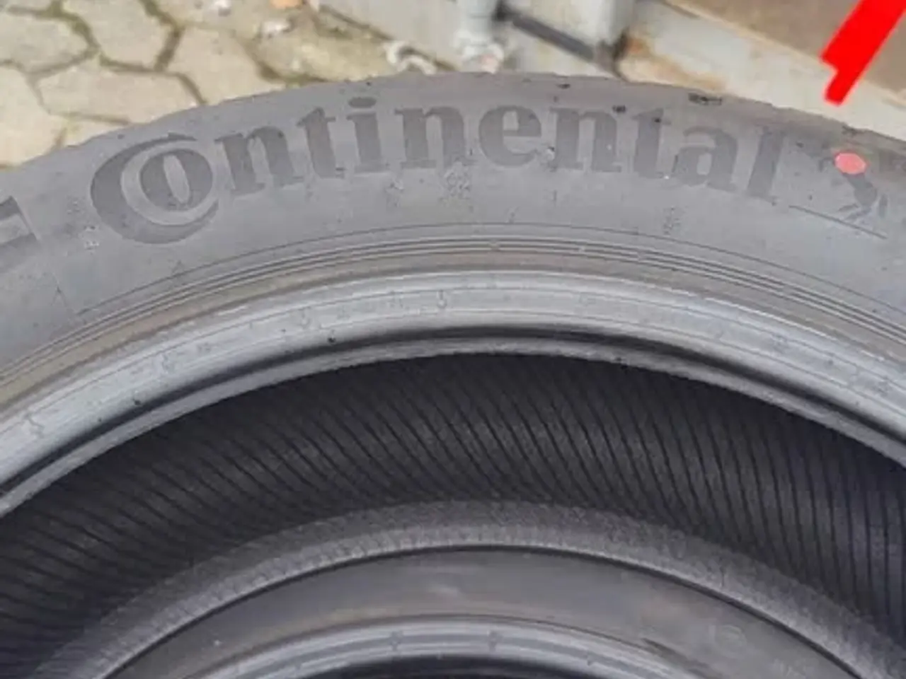 Billede 1 - Sommerdæk 235/50-18 v xl Continental Eco contact 6