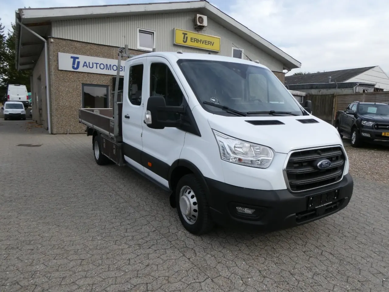 Billede 1 - Ford Transit 470 L4 Chassis 2,0 TDCi 170 Mandskabsvogn m/lad RWD