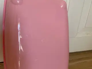 2 nye kattebakker