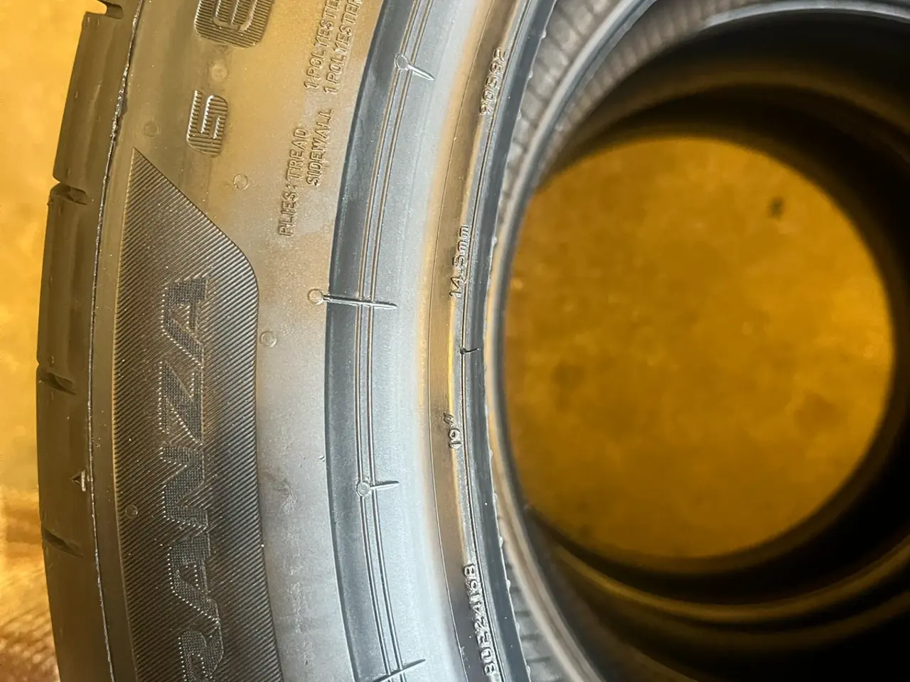 Billede 3 - Nye 215-50-19 Sommerdæk Bridgestone.